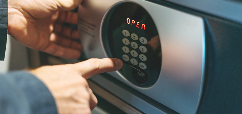 Cash Safe Openers in Huntington Park, California